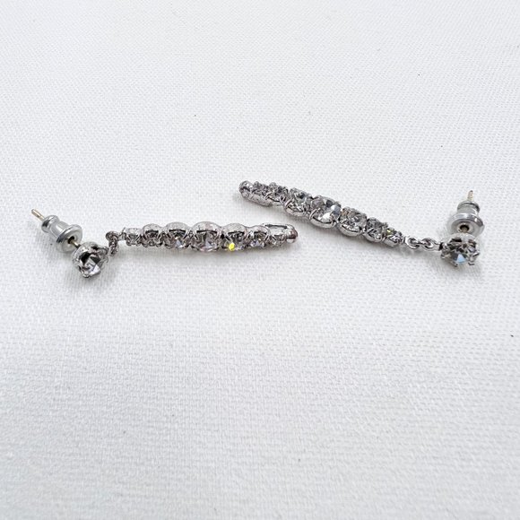 Dior - Vintage Costume Silver Tone Graduated Clear Crystal Drop Post Earrings - Picture 6 of 6